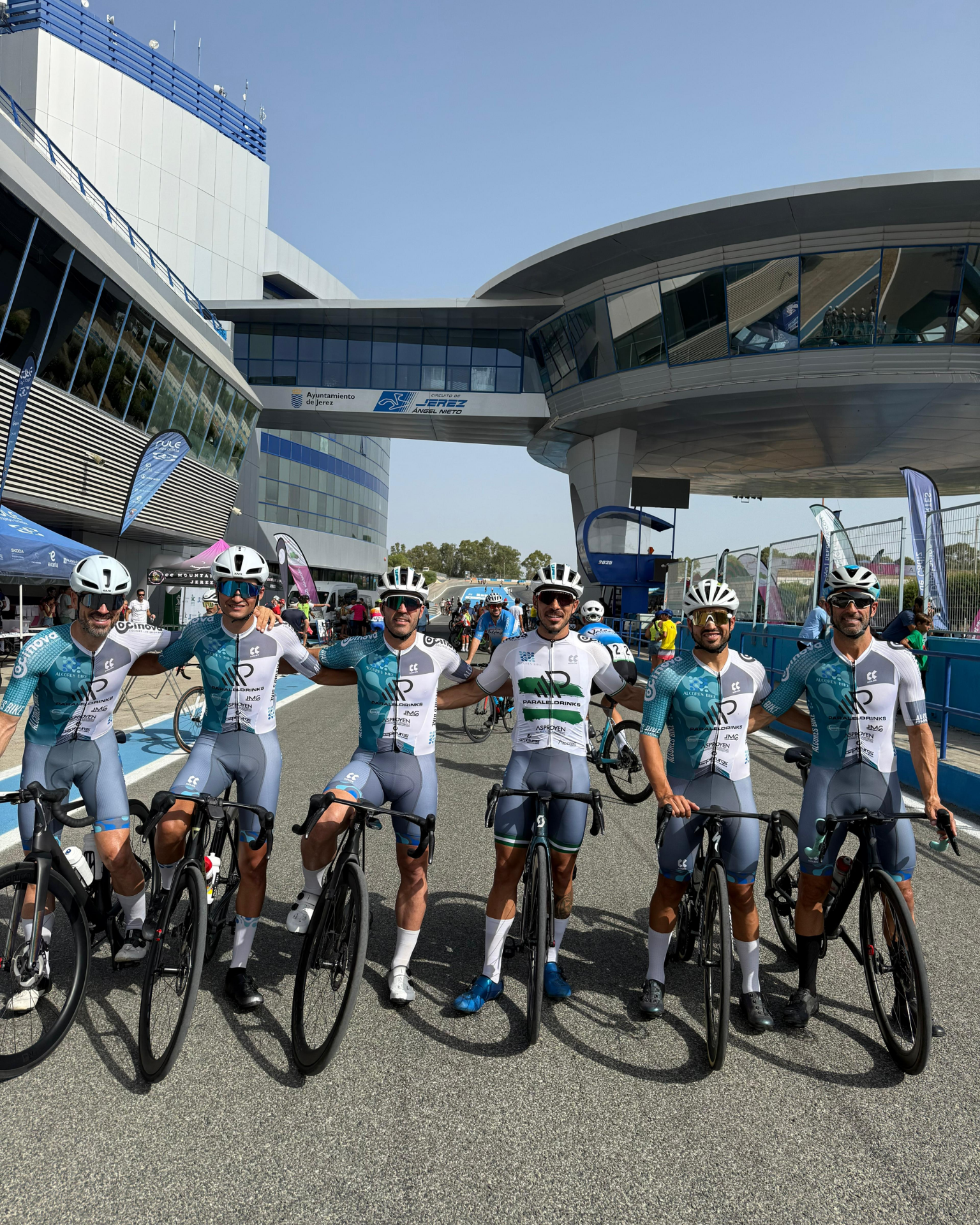 La vuelta del pelotón: calor, motor y podios en Jerez