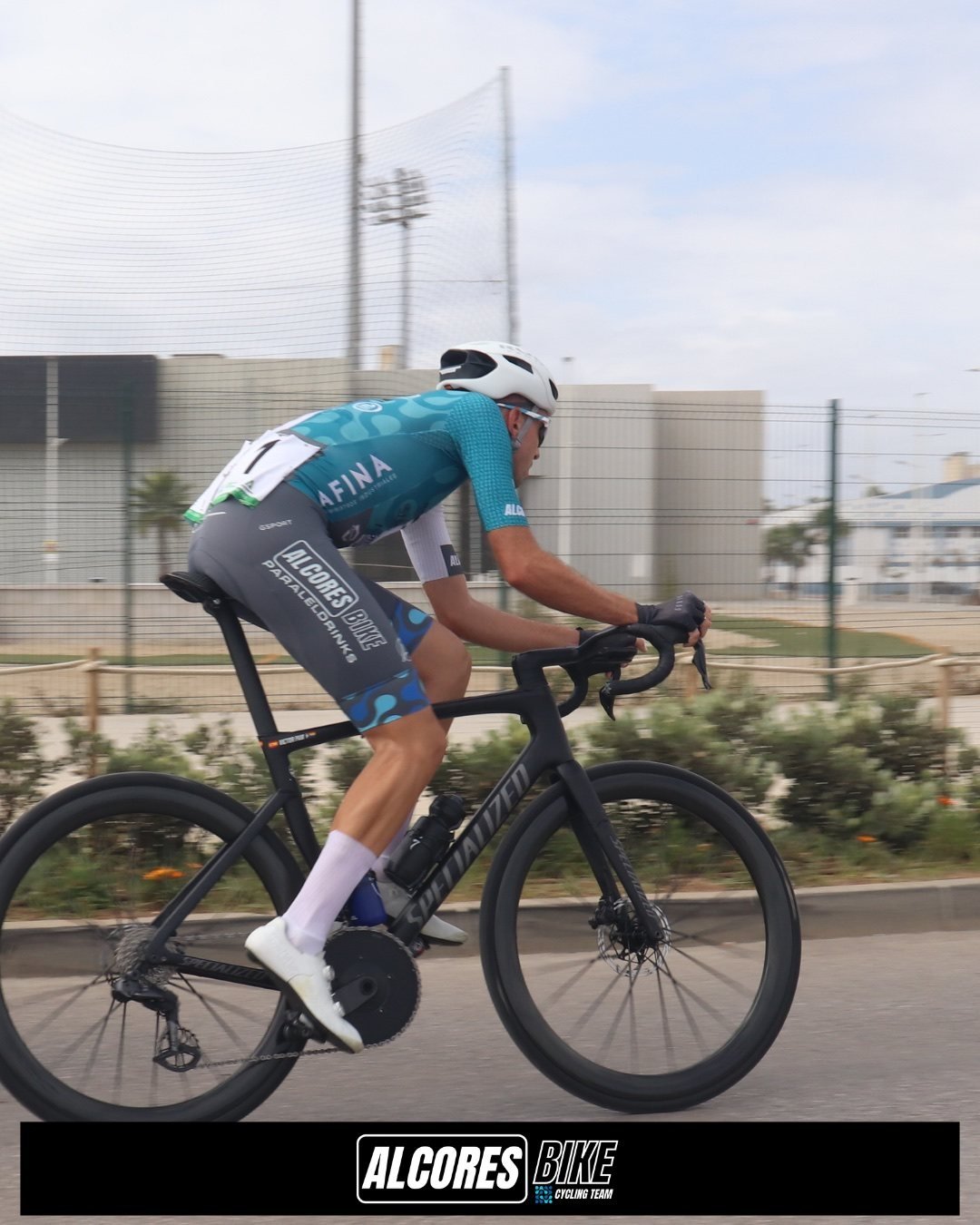 Víctor Pérez-Abela compitiendo con el dorsal uno en el VI Giro Ciudad de La Línea